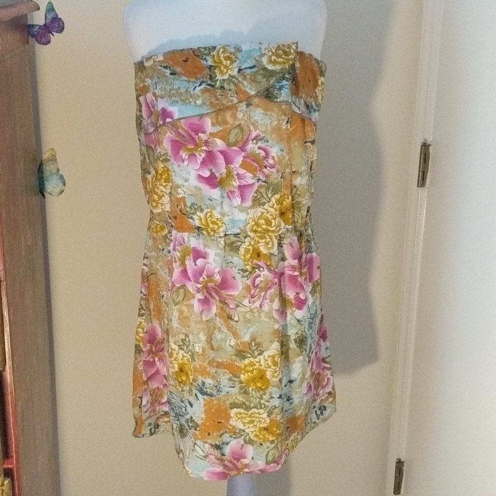 Sleeveless dress....very cute!! xl